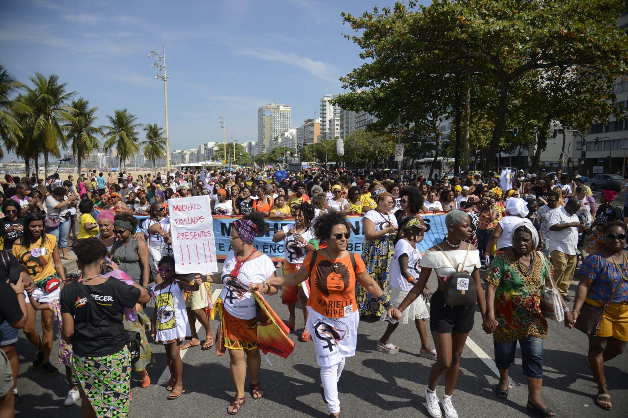 mulheres negras fazem marcha contra racismo no dia 30 no rio scaled 1 scaled