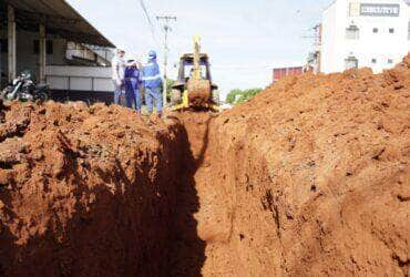 obras da rede de esgoto avancam para mais de 30 do total previsto -CenárioMT