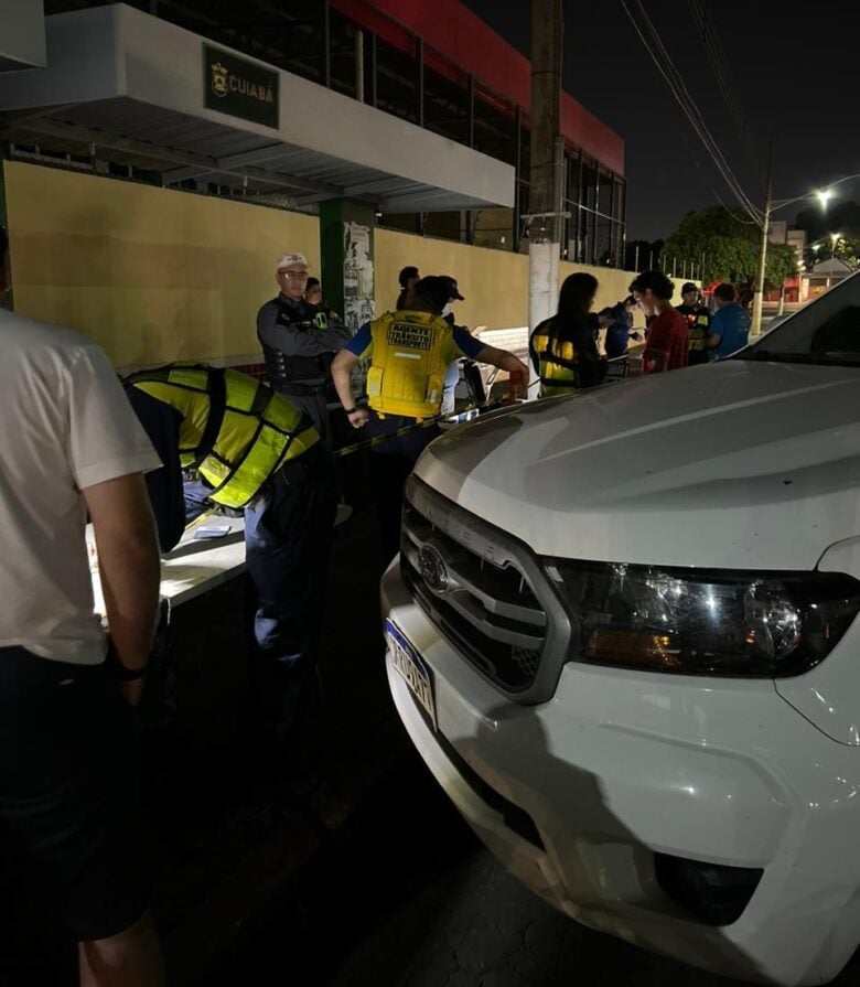 As abordagens aconteceram simultaneamente em duas avenidas - Foto por: GGI-MT