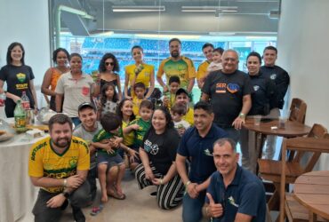 Oito autistas prestigiaram o Dourado contra o Bahia, neste sábado (08.07), na Arena Pantanal  - Foto por: Layse Ávila