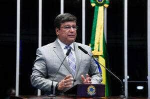 Para Carlos Viana, pessoas com obesidade precisam de proteção legal