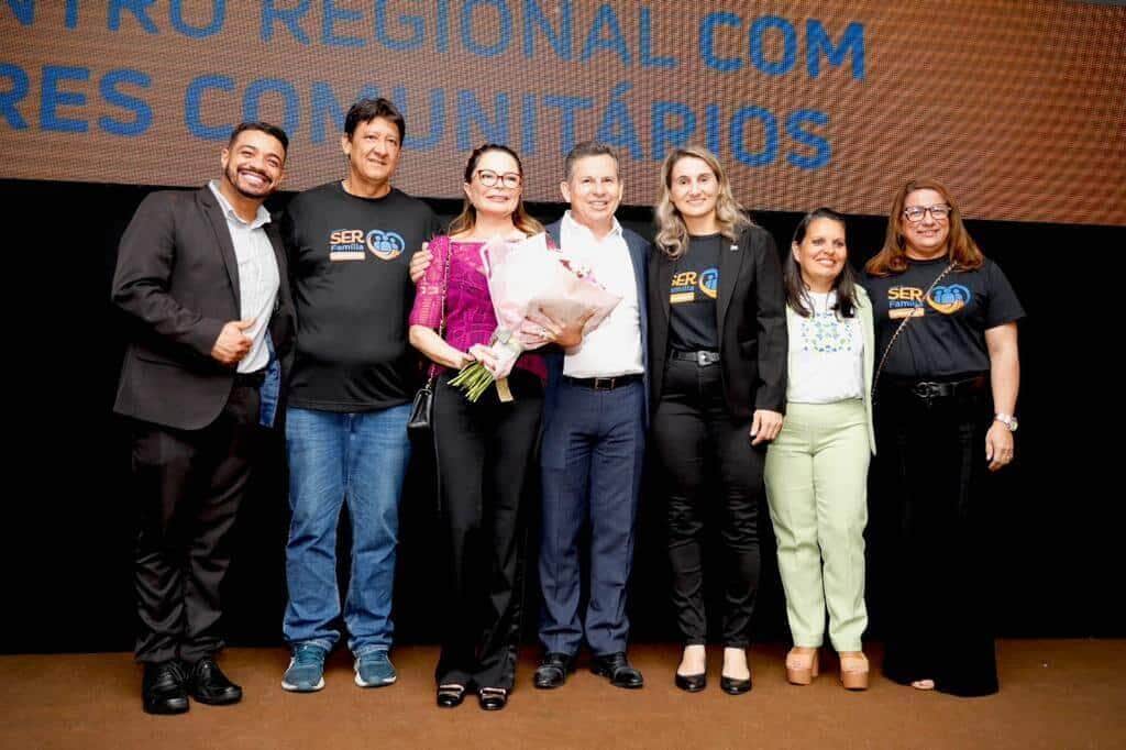 Na foto: Kennedy Dias (sec. adjunto de Direitos Humanos-Setasc); Édio Martins (sec. adjunto de Assuntos Comunitários; primeira-dama de MT Virginia Mendes; governador Mauro Mendes; Grasi Bugalho (sec. Setasc); Juliane Maciel (sec. adjunta Sappeaf) e Marilene Marchese (sec. adjunta Sacis) - Foto por: Jana Pessôa