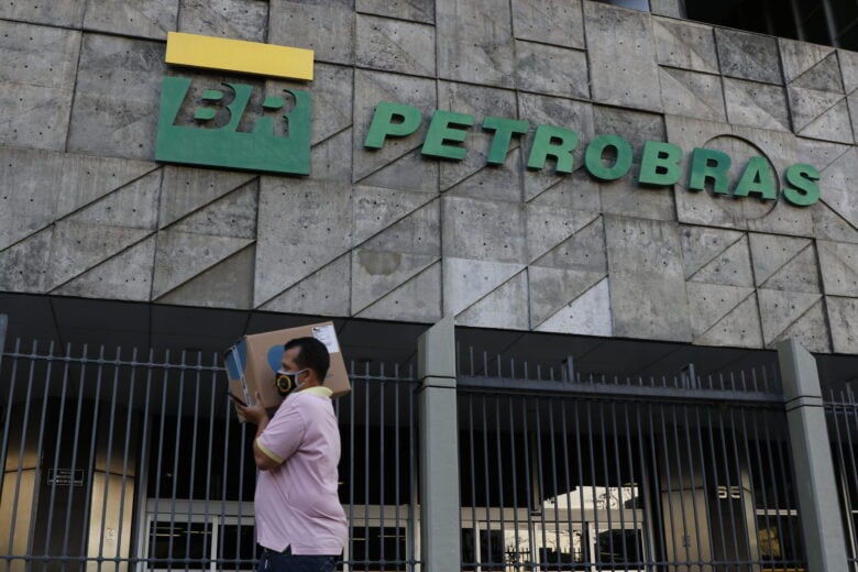 petrobras reduz preco da gasolina em 4 66 para distribuidoras scaled 1