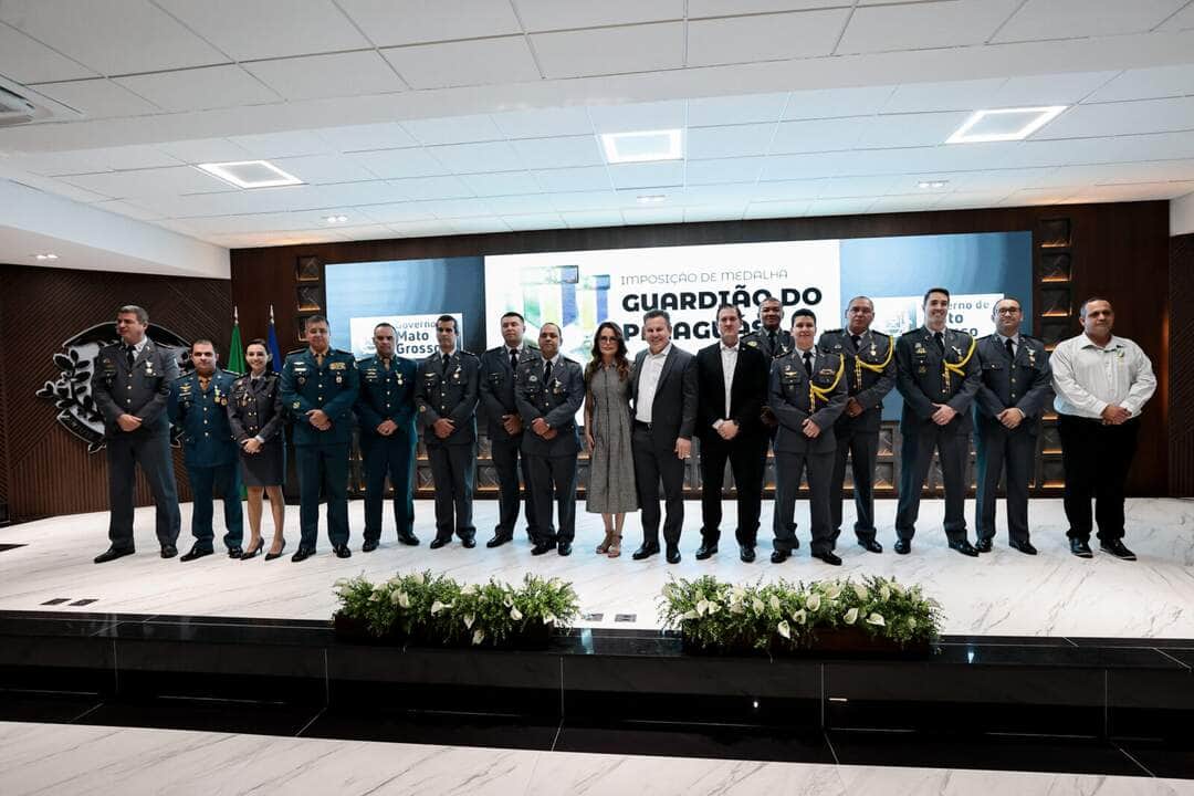 Primeira-dama de MT Virginia Mendes e governador Mauro Mendes na cerimônia Medalha do Guardião do Paiaguás - Foto por: Mayke Toscano