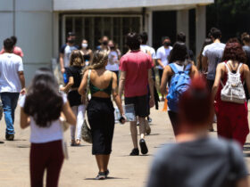 problemas estruturais distanciam alunos do enem dizem especialistas scaled 1