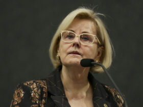 Brasília (DF), 22/09/2023 - A presidente do Supremo Tribunal Federal (STF), Rosa Weber, durante a abertura do seminário comemorativo dos 4 anos do Pacto Nacional pela Primeira Infância, no Superior Tribunal de Justiça (STJ). Foto: Marcelo Camargo/Agência Brasil