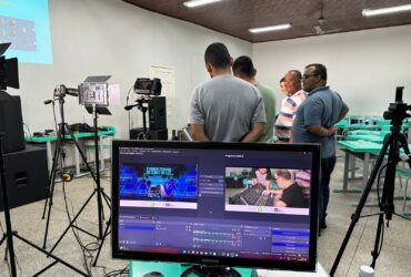 Durante os cursos, os estudantes terão contato com diferentes softwares de edição.  - Foto por: Instituto Brasil