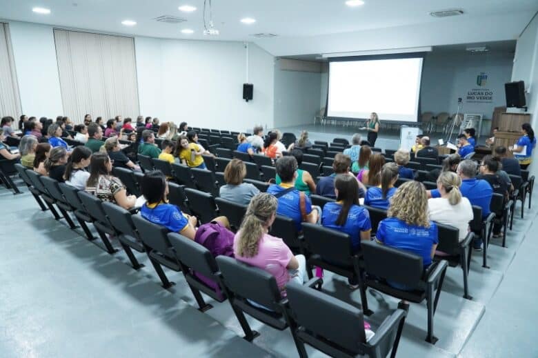 secretaria de educacao discute lei de gestao democratica da rede municipal em audiencia publica