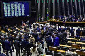 Senadores repercutem aprovação da reforma tributária na Câmara
