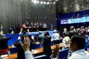 Sessão especial celebra presença da Renovação Carismática Católica no DF