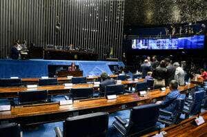 Vai a sanção projeto que facilita credenciamento no Pronater