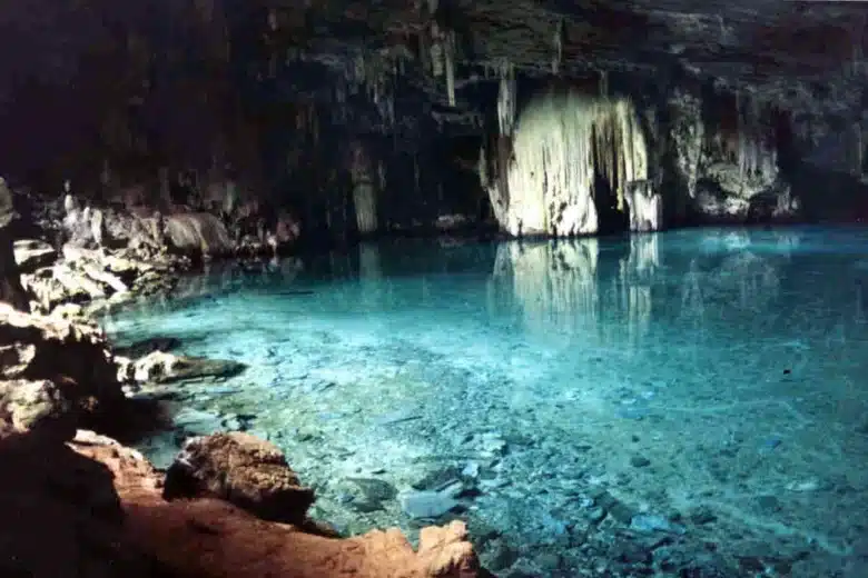 Invasões ilegais à Gruta da Lagoa Azul, em Nobres, colocam o local em risco