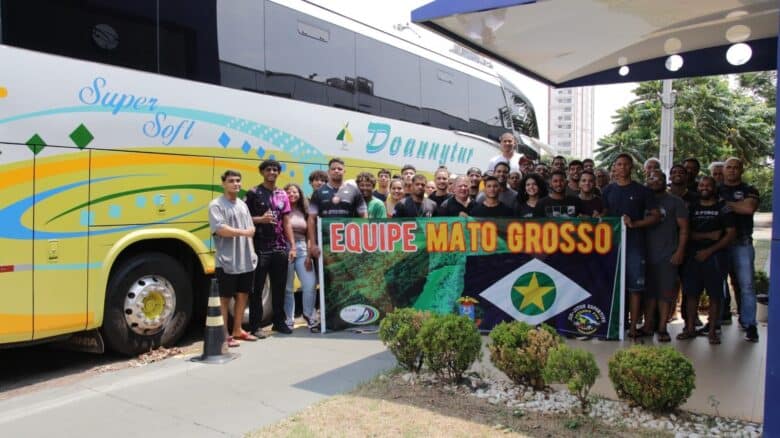 Saída da equipe na terça-feira (21. 11) - Foto por: Divulgação