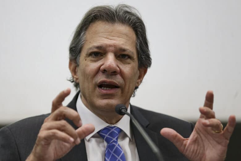 Brasília (DF), 08/11/2023 - O ministro da Fazenda, Fernando Haddad, participa da abertura do 3º Congresso Internacional de Direito do Seguro, na sede do Superior Tribunal de Justiça (STJ). Foto: Marcelo Camargo/Agência Brasil