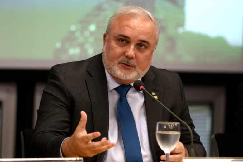 Rio de Janeiro (RJ), 22 /06/2023 - O presidente da Petrobras, Jean Paul Prates, em coletiva para divulgar Acordo de Cooperação Técnica que institui a Comissão Mista BNDES-Petrobras, na sede do BNDES. Foto: Tânia Rêgo/Agência Brasil