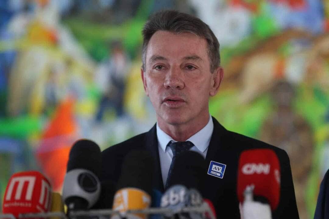 O governador de Roraima, Antonio Denarium fala à imprensa no Palácio do Planalto Por: Valter Campanato/Agência Brasil