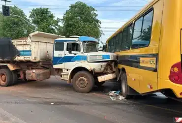 Acidente envolvendo ônibus, carreta e caminhão em Várzea Grande destaca falha em semáforo após chuva