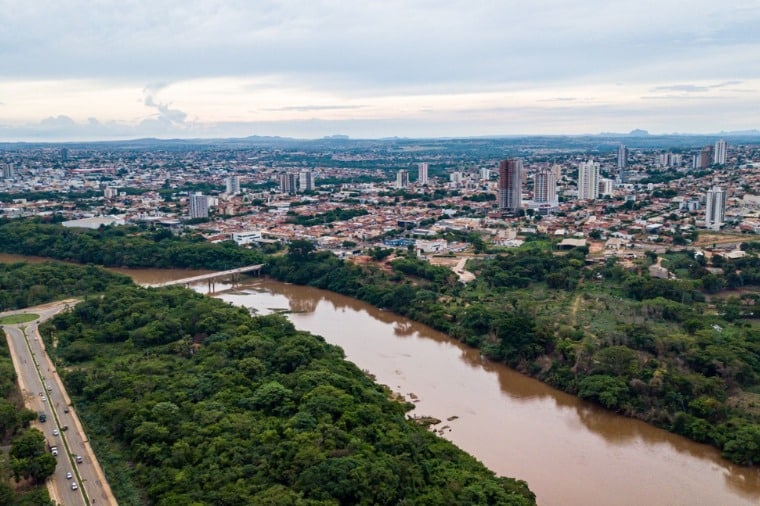 Ex prefeito e donos de agencia sao condenados a ressarcir municipio de Mato Grosso