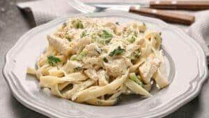 Macarrão com frango