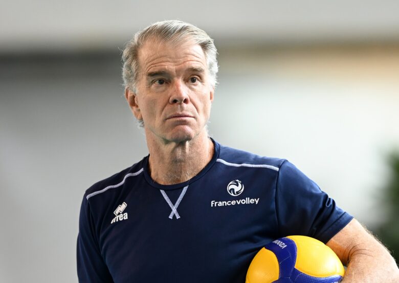 Bernardinho, técnico, vôlei, seleção masculina francesa de vôlei Por: Reprodução Twitter/FFvolley