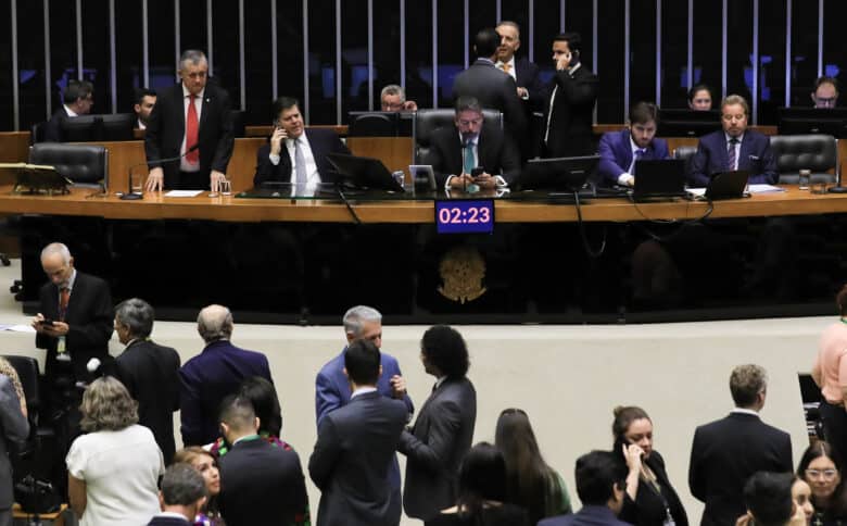 Brasília (DF) 15/12/2023 Sessão plenária virtual da Câmara dos Deputados para votar a proposta de reforma tributária (PEC 45/2019) Foto Lula Marques/ Agência Brasil