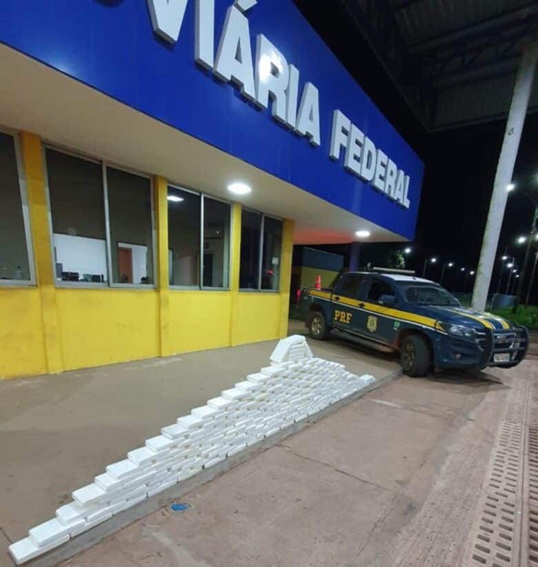 PRF apreende 200kg de cocaína escondida em caminhão em Campo Verde-MT