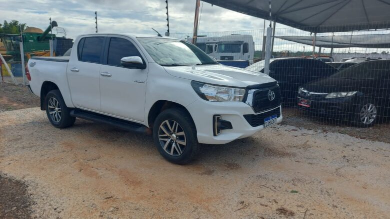 Homem sofre sequestro e tem picape Hilux roubada em Lucas do Rio Verde