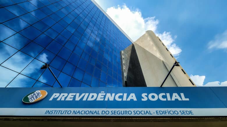 Brasília (DF), 03/11/2023, Prédio do Instituto Nacional do Seguro Social. Edfício sede do INSS. Fachada do INSS. Setor de autarquia sul Foto: Rafa Neddermeyer/Agência Brasil