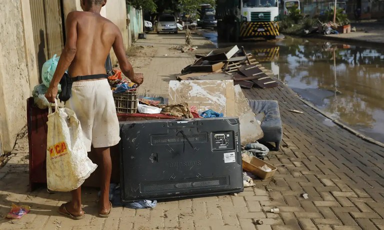 Fiocruz faz parceria para apoiar vítimas das chuvas no Rio de Janeiro - Foto: Fernando Frazão/Agência Brasil