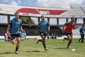 Santa Cruz x Retrô ao vivo; onde assistir o jogo do Santa Cruz nesta quinta (15). Foto: Divulgação