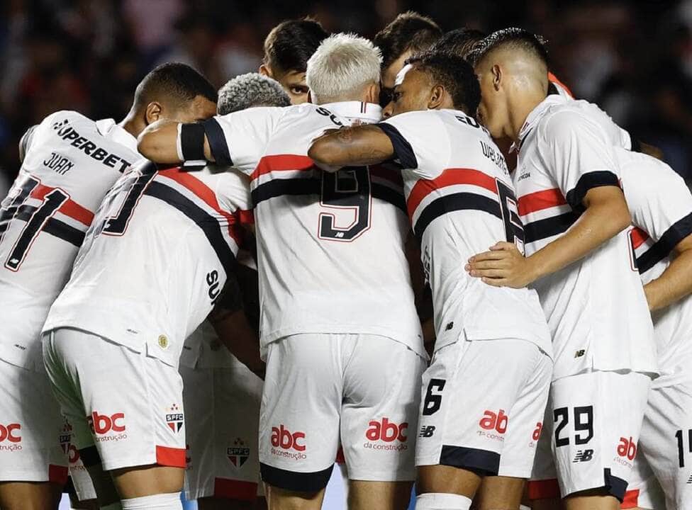 São Paulo x Bragantino; onde assistir ao vivo o jogo do São Paulo neste sábado (17). Foto: Rubens Chiri/SPFC