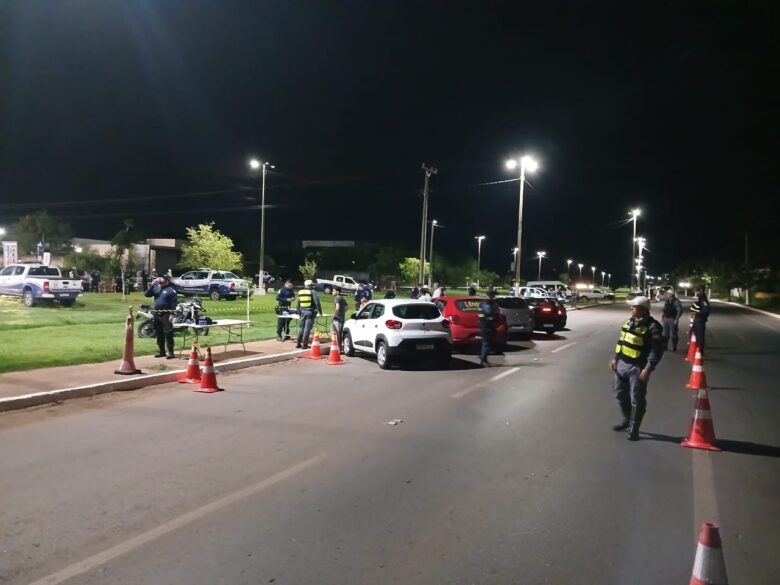 Abordagens ocorreram na Rua da Guarita, em Várzea Grande - Foto por: Sesp-MT