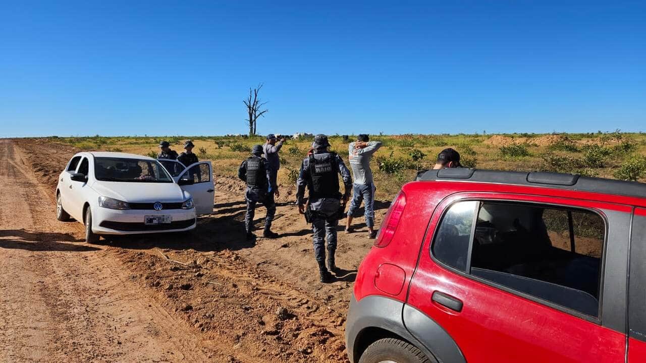 Policiais impediram invasão de terras de uma fazenda em Poxoréu. - Foto por: Sesp - MT