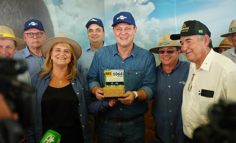 Ministro exalta trabalho das cooperativas de produção em evento no Paraná - Foto: Divulgação/Mapa