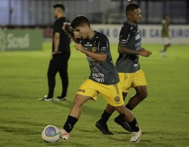 FC Cascavel x Maringá ao vivo; onde assistir, horário e escalações do jogo deste domingo (3) pelo Paranaense. Foto: Divulgação FC Cascavel