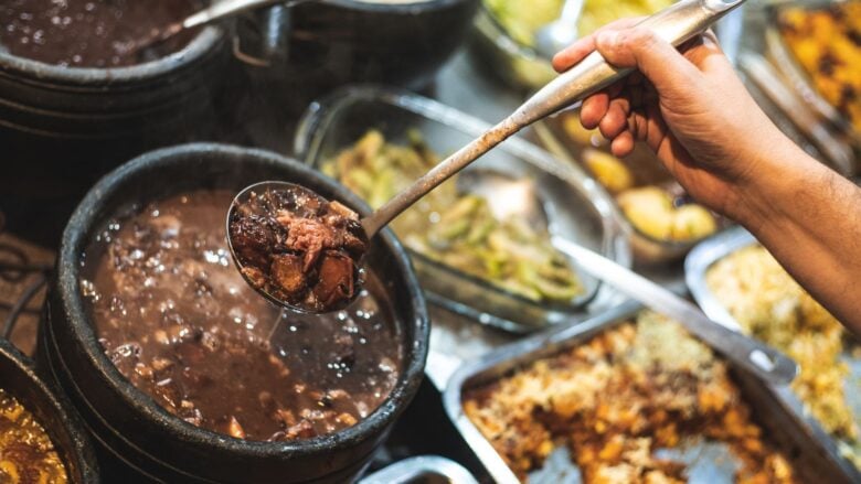 Como fazer feijoada