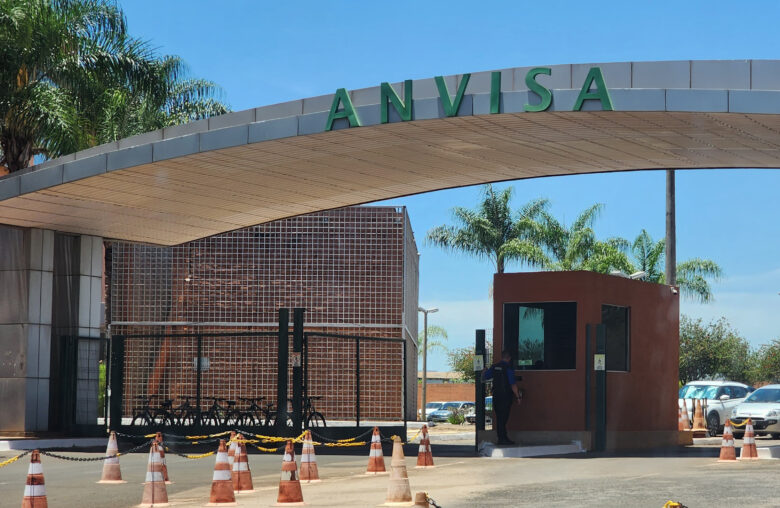 Brasília-DF, 10. 11. 2023, Fachada do Prédio da Agência de Vigilância Sanitária ANVISA, em Brasília. Foto: Rafa Neddermeyer/Agência Brasil