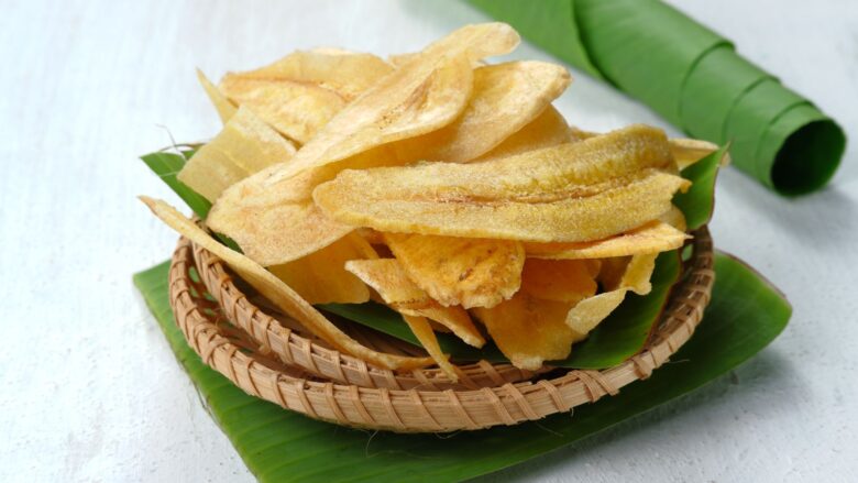 Como fazer chips de banana