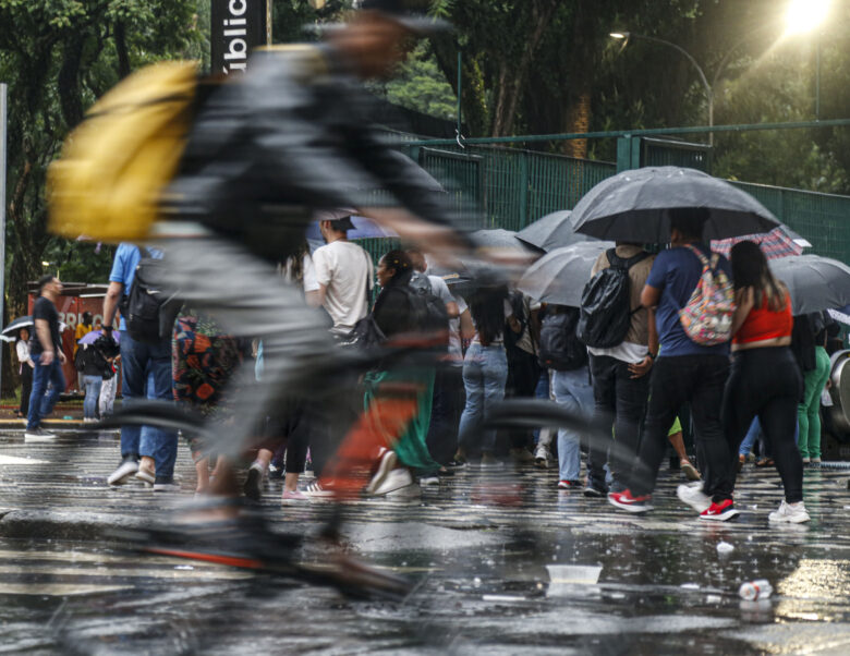 São Paulo-SP, 09/01/2024, Forte chuva atingiu a capital paulista na tarde desta terça-feira. Foto: Paulo Pinto/Agência Brasil