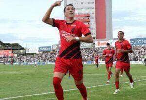 Athletico x Operário ao vivo; onde assistir, horário e escalações do jogo desta quarta (27) pelo Paranaense. Foto: José Tramontim/Athletico