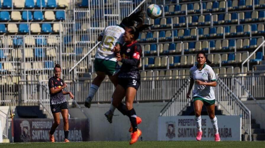 Bragantino x Atlético-MG ao vivo; onde assistir, horário e escalações do jogo desta segunda (25) pelo Brasileiro Feminino. Foto: Luiz Guilherme Martins/Palmeiras