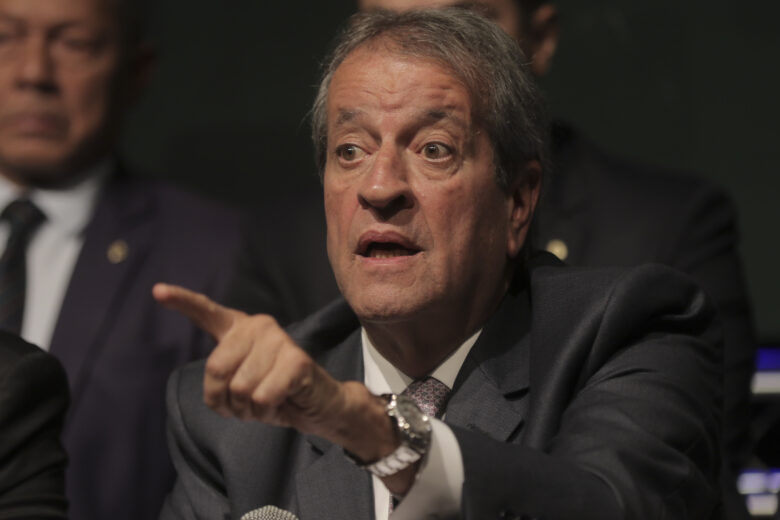 O presidente nacional do Partido Liberal (PL), Valdemar Costa Neto, fala com a imprensa no Centro de Eventos e Convenções Brasil 21, em Brasília. Por: Marcello Casal JrAgência Brasil