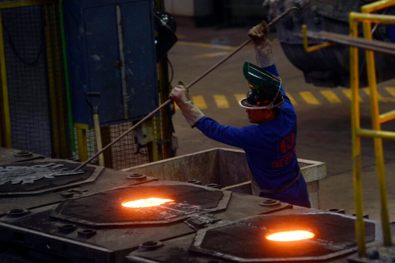 Metalúrgica Durametal, durante fabricação de cubos de rodas. Fortaleza (CE) 17. 07. 2014 - Foto: José Paulo Lacerda Por: CNI/José Paulo Lacerda/Direitos reservados