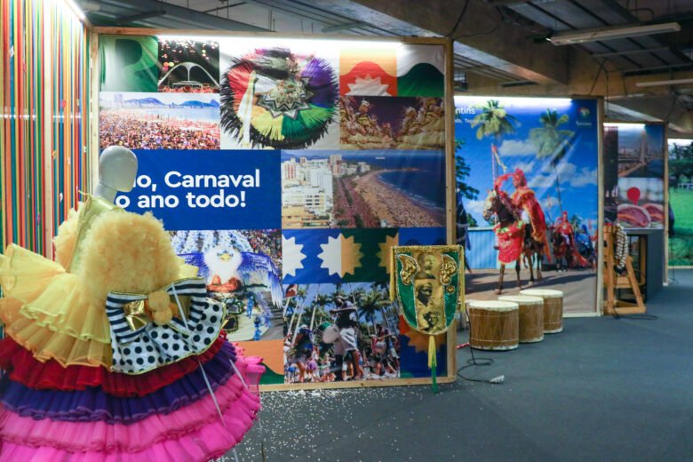 Brasília, DF 15/12/2023 Estandes sendo monstados no Salão Nacional do Turismo, no Estádio Mané Garrincha, em Brasília. Foto: Fabio Rodrigues-Pozzebom/ Agência Brasil