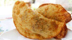 Pastel de banana com canela