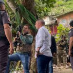 Secretário da Segurança Pública, Derrite, Delegado Geral, Dr. Artur Dian e Comandante Geral da PM, Coronel Cássio, participam da “Operação Escudo”, no Guarujá. Foto: Polícia Civil de SP/Twitter