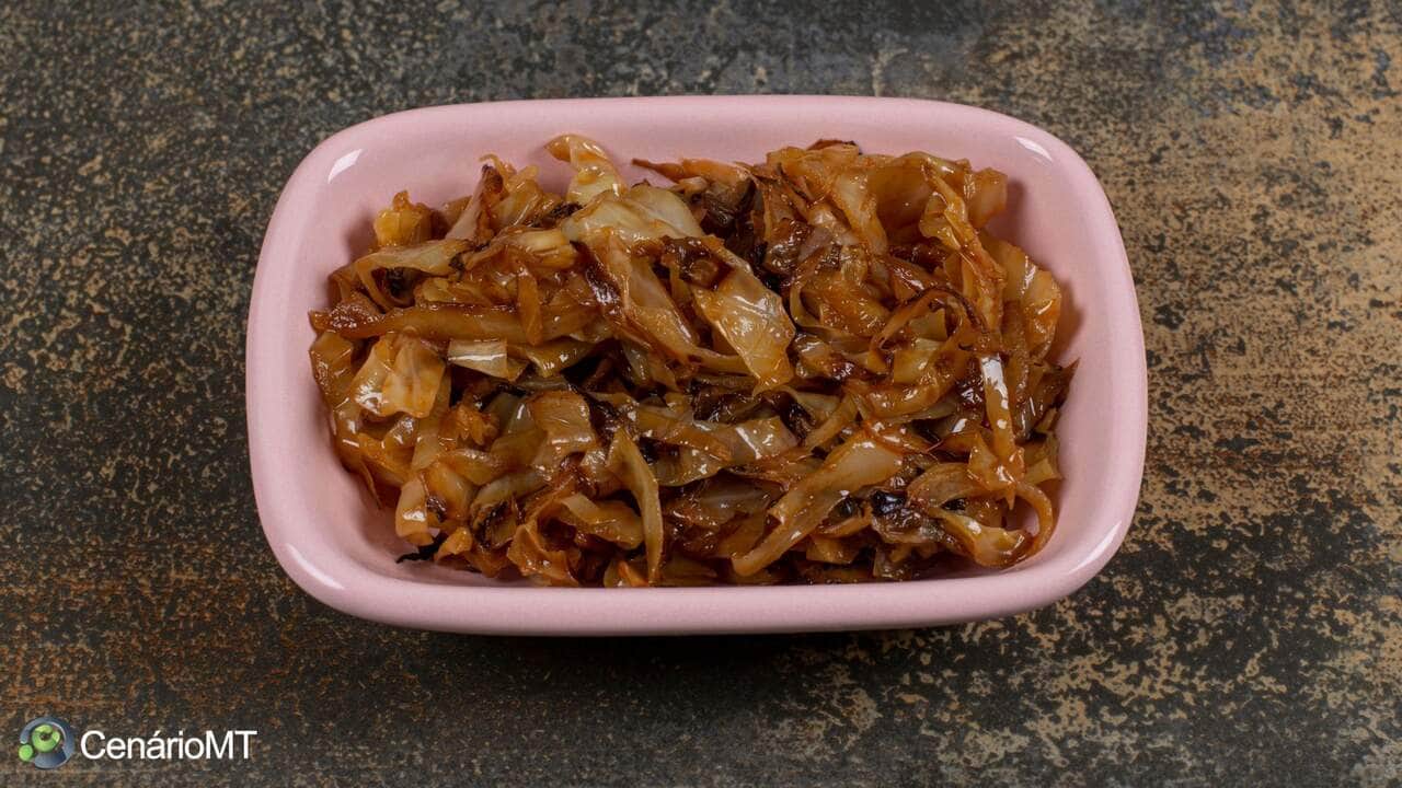 Como fazer cebola caramelizada