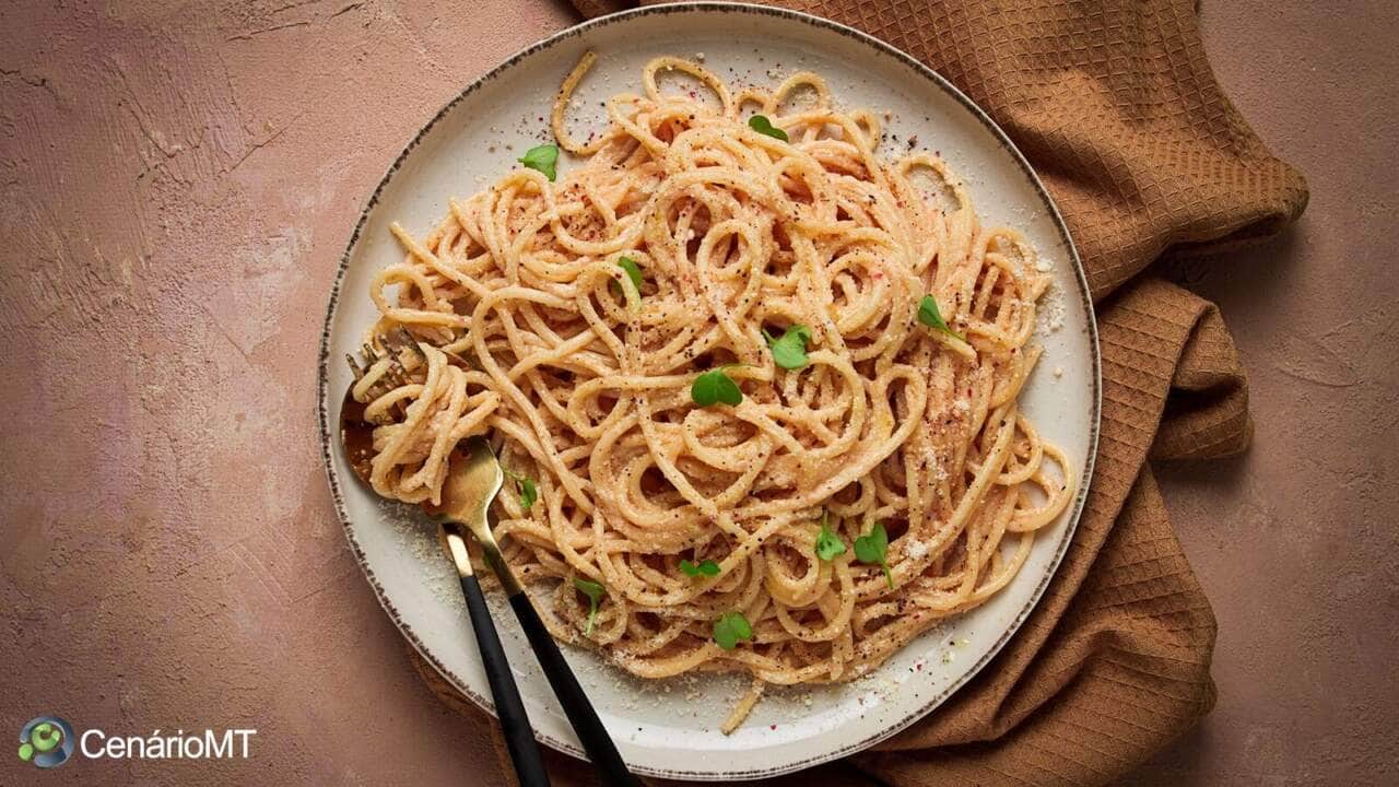 Como fazer macarrão espaguete