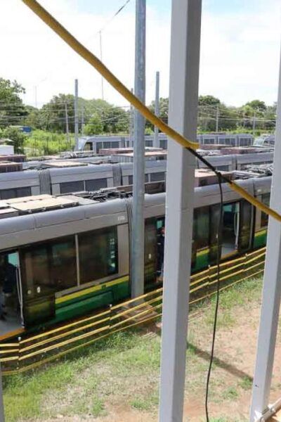 Trens do VLT de Salvador iniciam jornada em Mato Grosso rumo à modernização