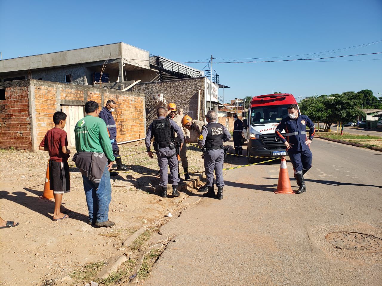 Homem é encontrado morto em buraco no bairro Liberdade em Cuiabá